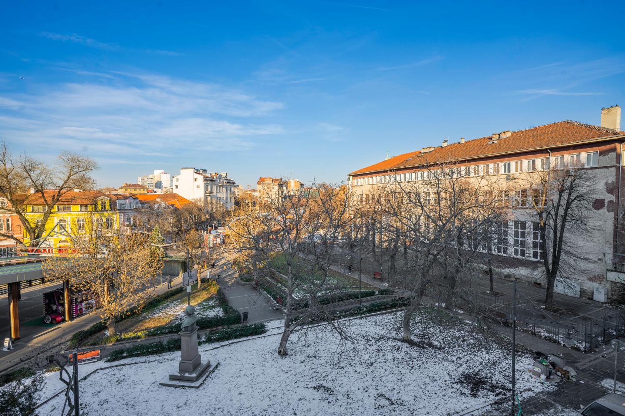 Апартаменти Charming 1bd Next To Women's Market By Flat Mаnager Софія